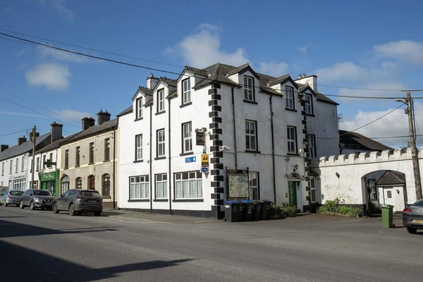 CATU Wexford Calls For Action As IPAS Center Evicts Families